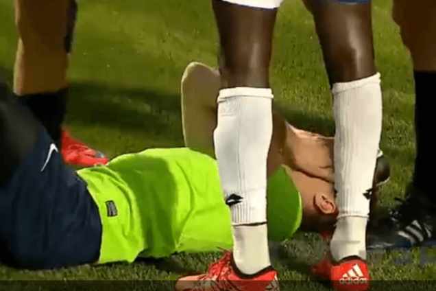 Наигрался. Арбитр выгнал Милевского через три минуты после выхода на поле: видео инцидента