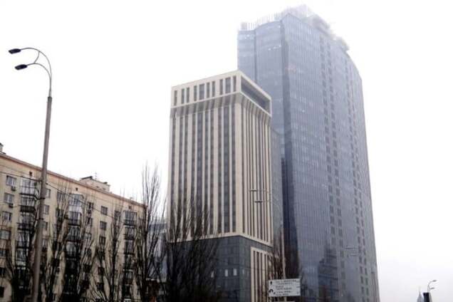 Готель-хмарочос завгоспа Януковича: як віджимали держвласність