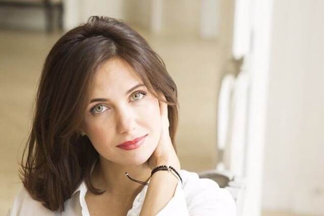 Многодетная мама Климова поразила пикантным тату: фото актрисы в купальнике