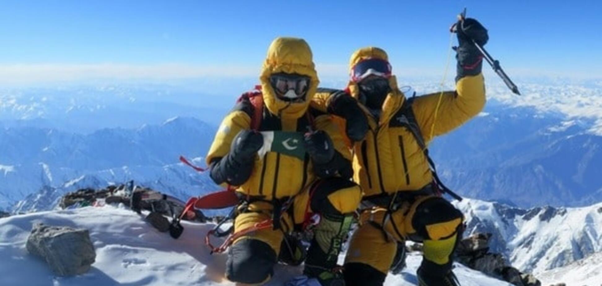 Альпинисты впервые в истории покорили зимой 'гору-убийцу'