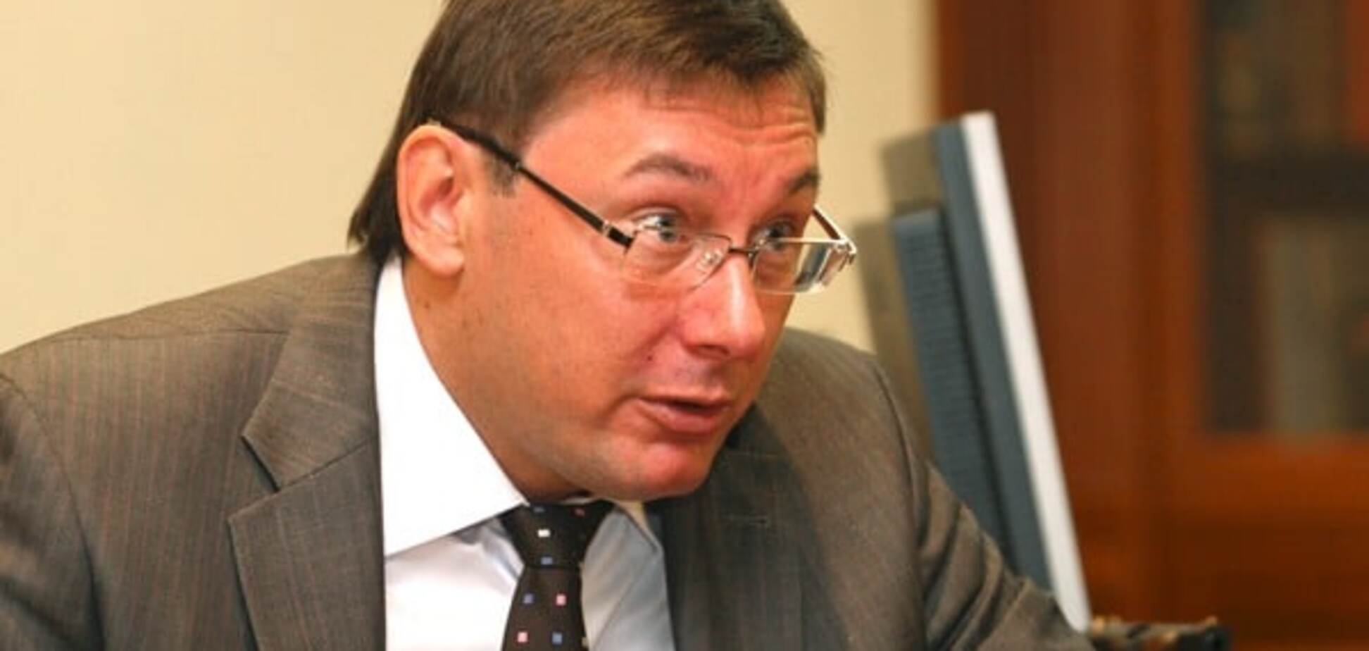 Отставка Яценюка: Луценко призвал провести внеочередное заседание Рады