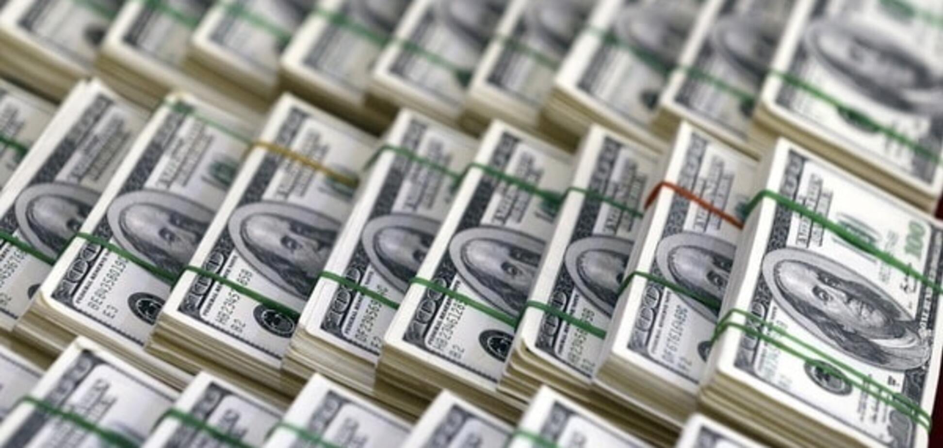 Bloomberg: курс долара злетить