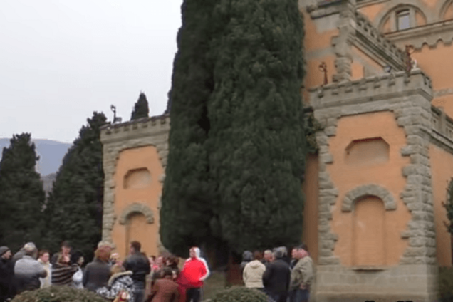 За хлебом по горам и пропускам: санатории 'Крымнаша' превратились в режимные объекты