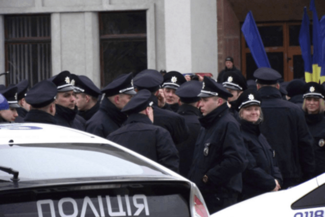 В Полтаве приняли присягу патрульные полицейские: опубликованы фото, видео