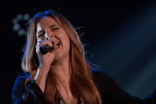 Взрослая 'Кудряшка Сью' покорила талант-шоу в США. Видеофакт