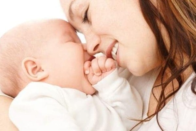 Материнская любовь оберегает ребенка от стресса всю жизнь