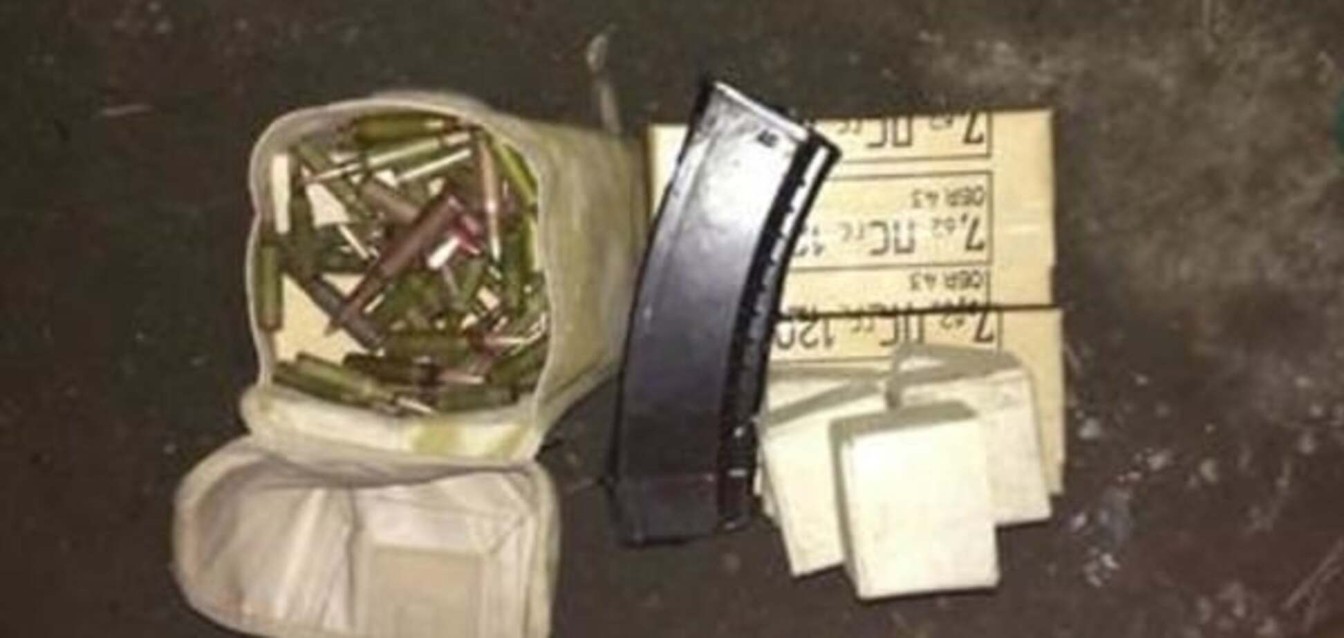 Находка: под Мариуполем задержали мужчину с сотнями патронов и десятками гранат