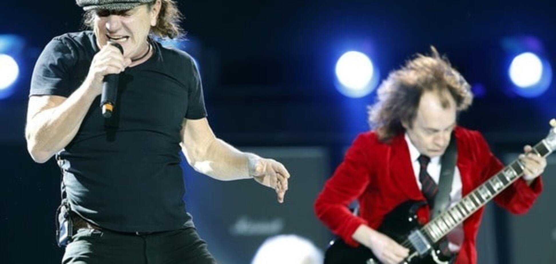AC/DC прервали гастроли: вокалист может полностью лишиться слуха