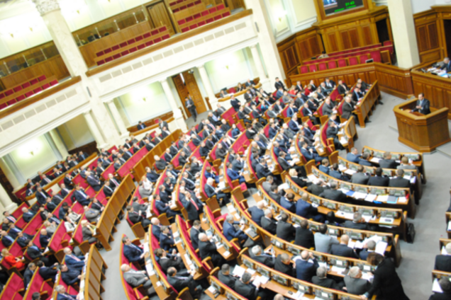 СМИ: депутаты сомневаются, что досрочное заседание Рады для отставки Яценюка состоится