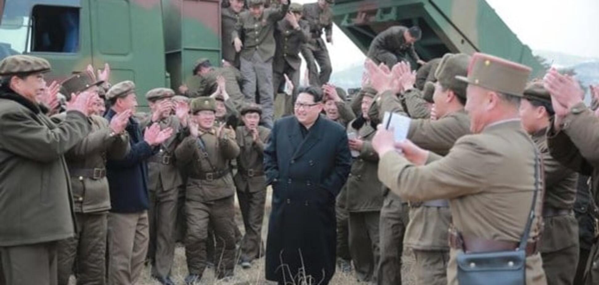 Новая угроза: Ким Чен Ын похвастался созданием миниатюрного ядерного оружия