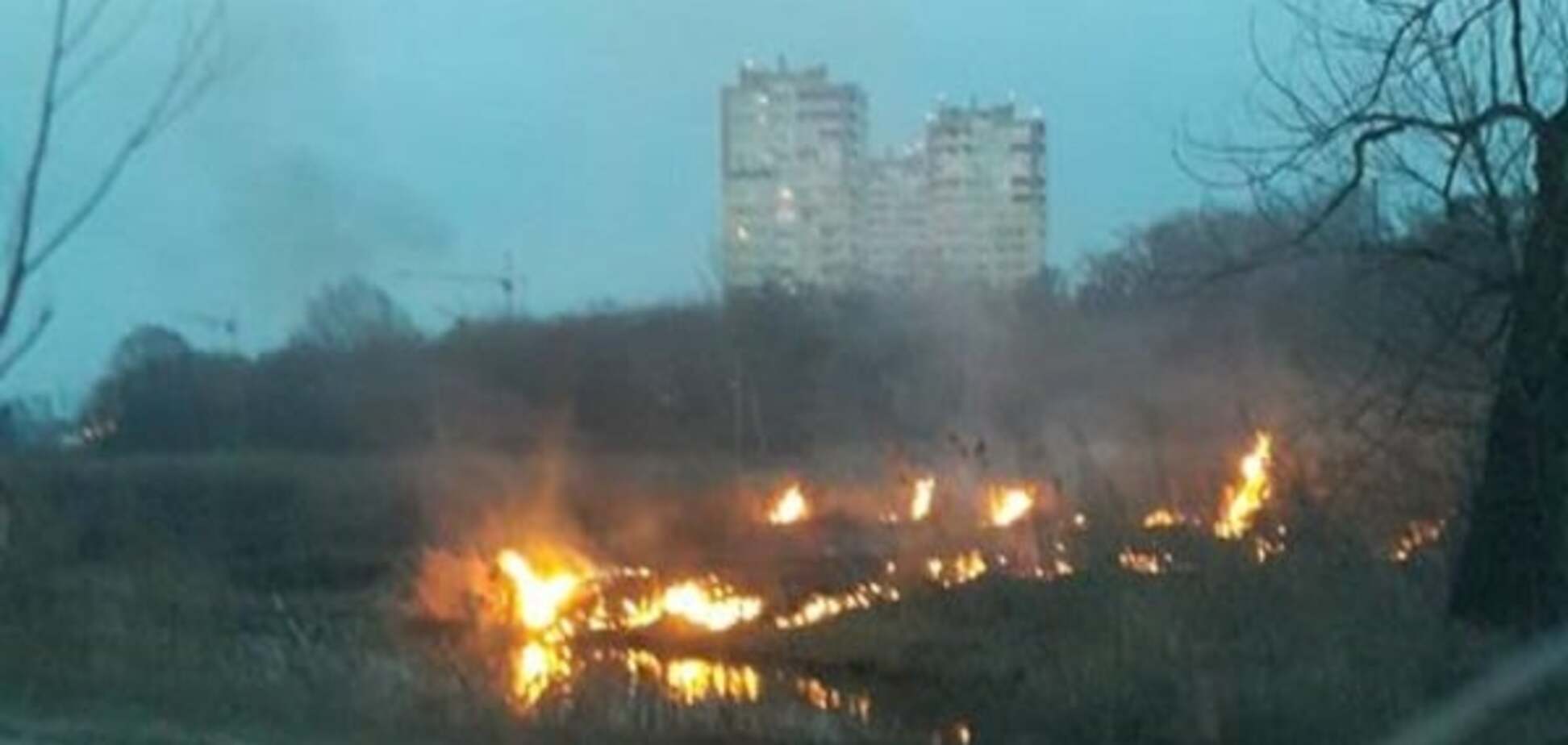 Первые ласточки: под Киевом заметили пожары на торфяниках