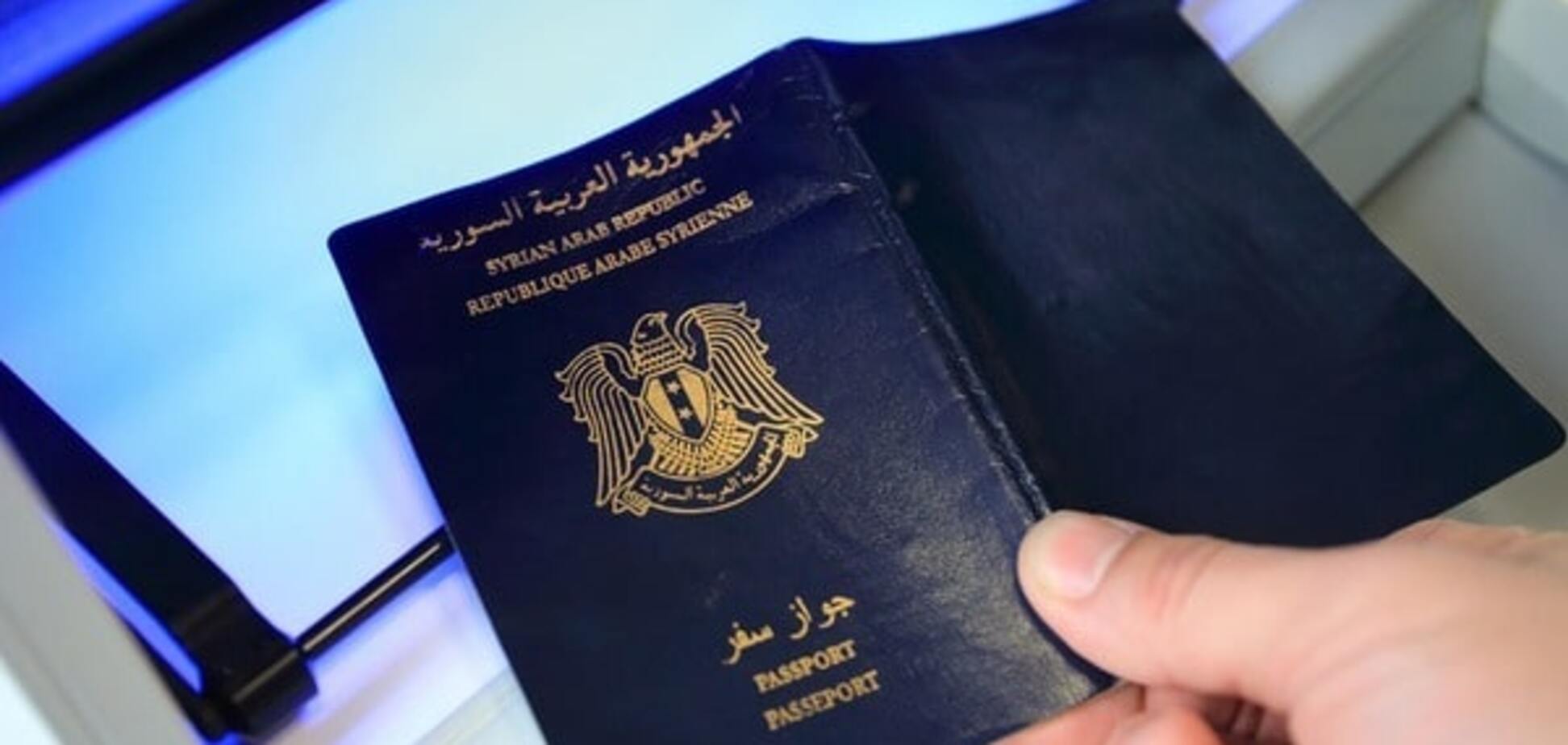 Експерти розповіли, від чого залежить колір паспорта в різних країнах