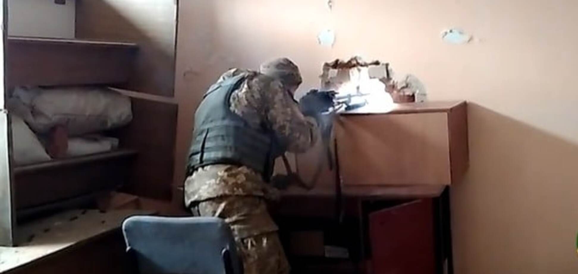 'А ну, дай им прикурить': опубликовано видео боя сил АТО с террористами в Авдеевке