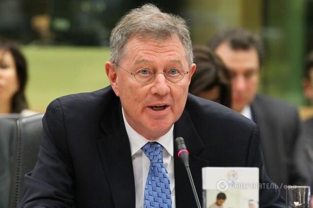 Роберт Серри