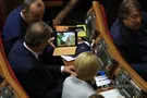 Вінні-Пух і всі-всі-всі: як Яценюк Гройсмана в прем'єри тягнув. Фотофакт