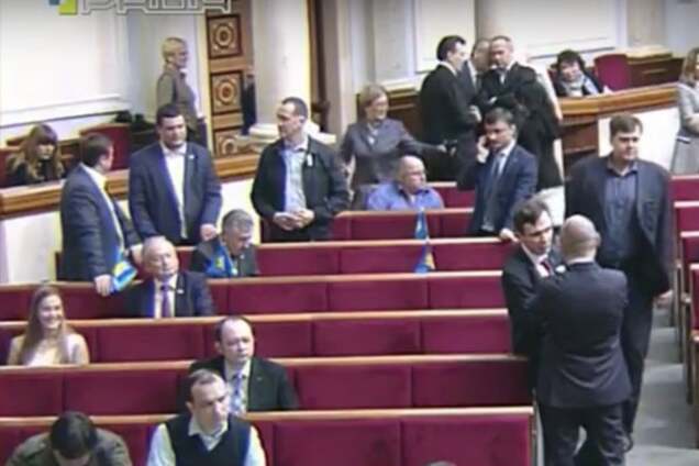 Разогнать и забыть: Тука эмоционально отреагировал на пустой зал в Раде