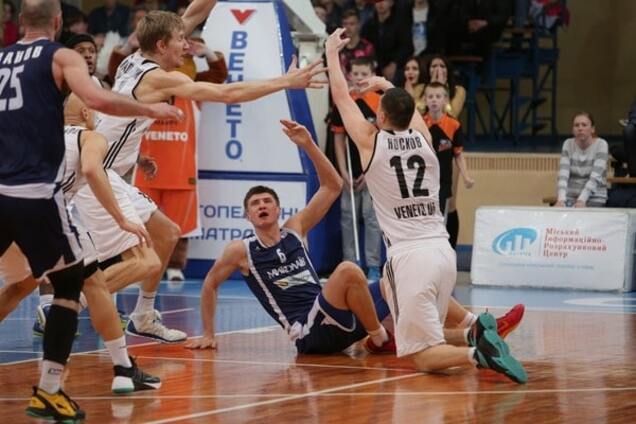 смотреть видео Черкаськи Мавпы – МБК Николаев