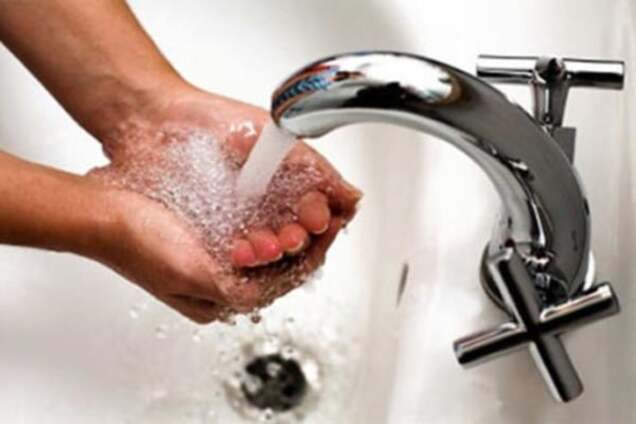 У Києві почнуться відключення гарячої води: графік по районах