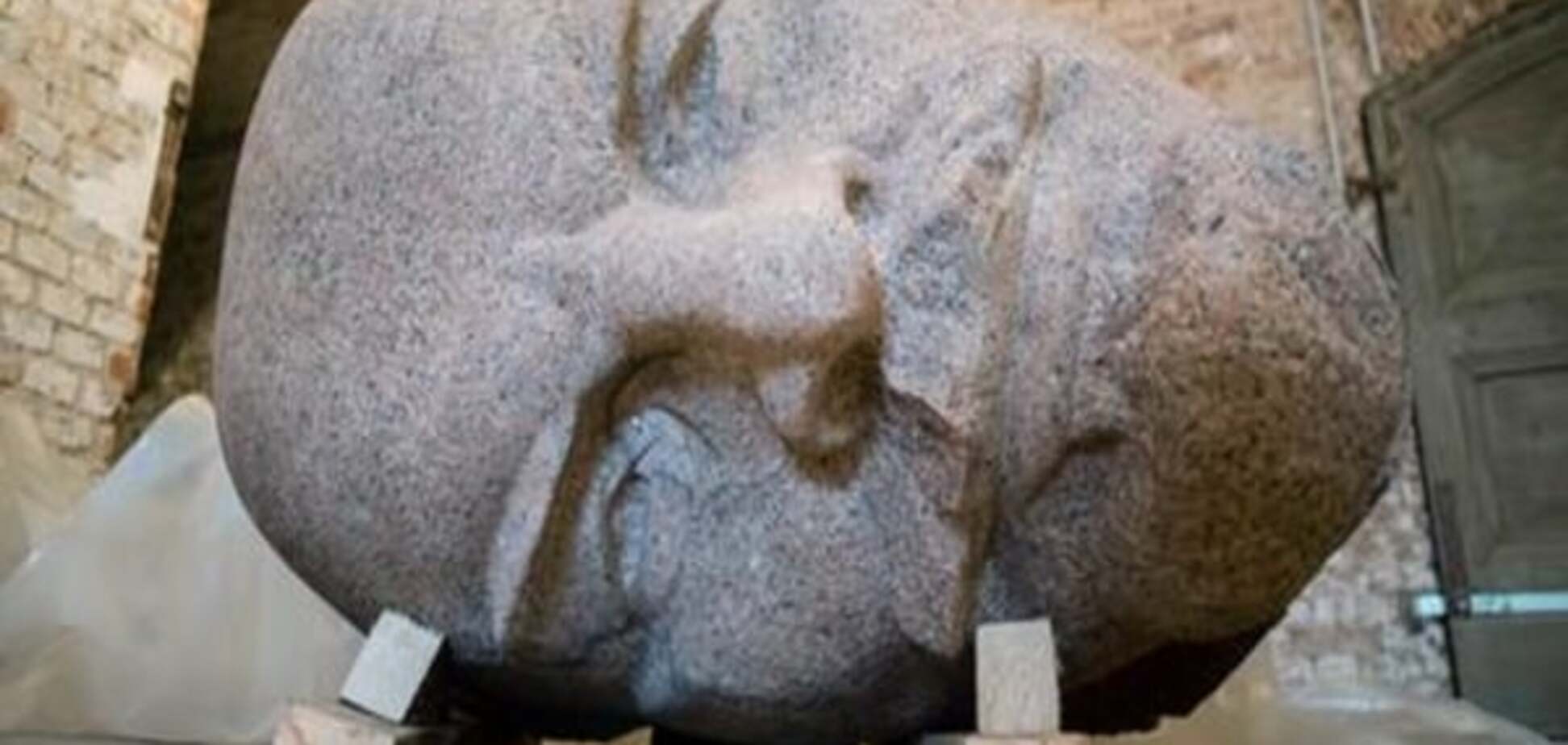 'Закрыть мавзолей!' В России рассказали, когда Путин может похоронить Ленина