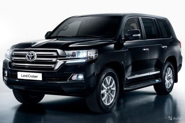 У Києві у помічника нардепа викрали елітний автомобіль