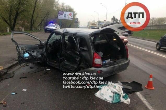 Масштабна ДТП у Києві: четверо постраждалих потрапили в реанімацію