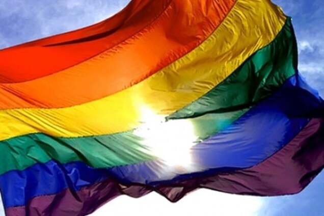 Московська церква вирішила боротися з геями в Україні