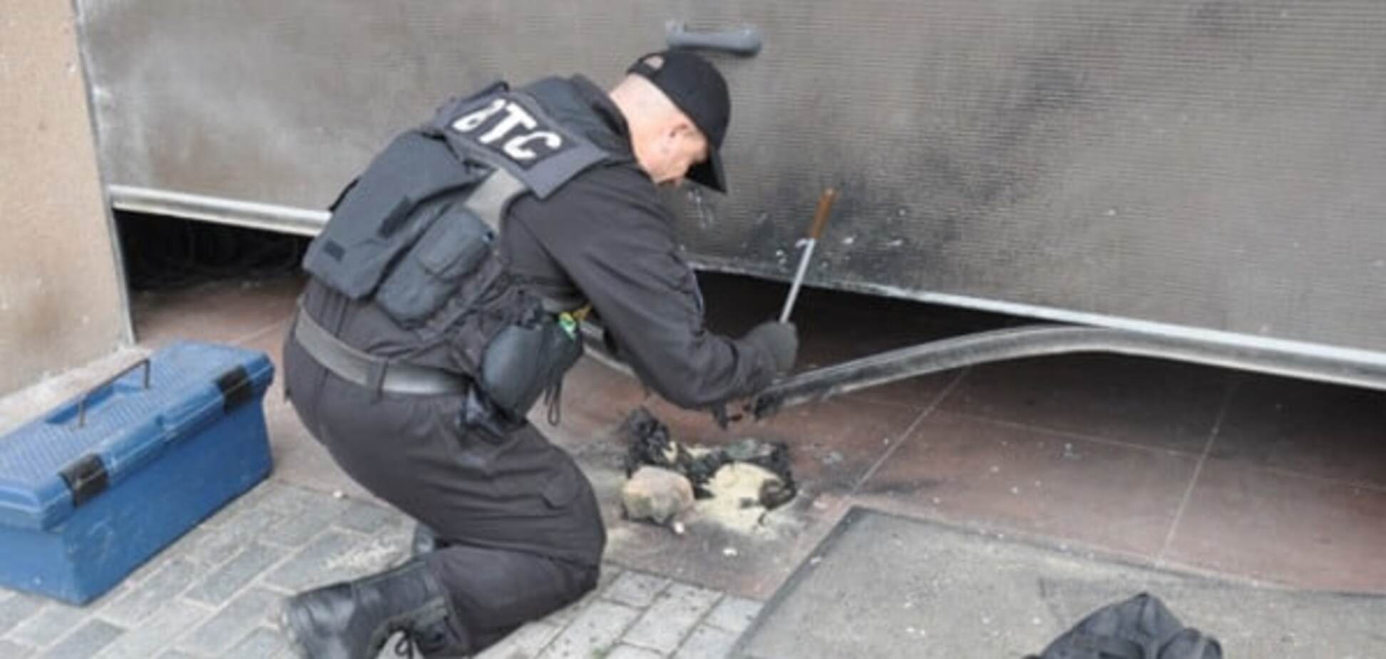 В Николаеве возле дома прогремел взрыв: фоторепортаж