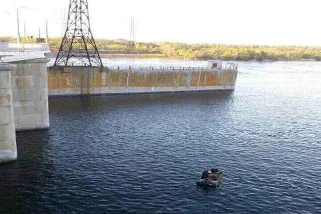 На Каховской ГЭС поймали браконьеров, ловивших ценные виды рыб