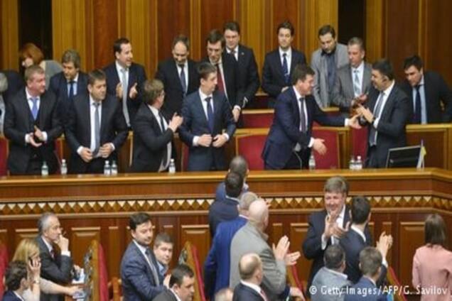 Нездоровий кабінет: чому порожнє крісло очільника МОЗу