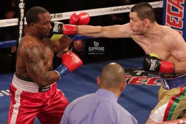 Непереможний український боксер здобув яскраву перемогу над 'Суперменом': відео нокдауну