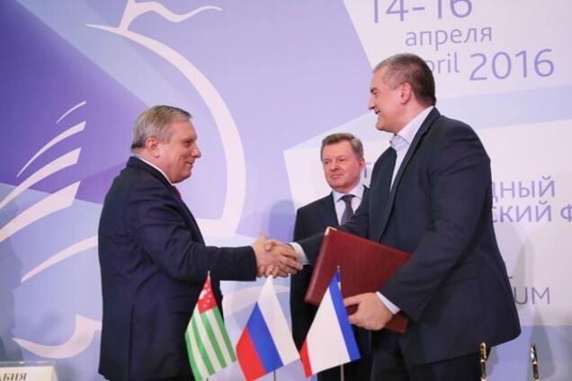 Когда никто не признает: Аксенов решил сотрудничать с Абхазией