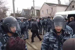 Окупанти після обшуків заарештували двох кримських татар