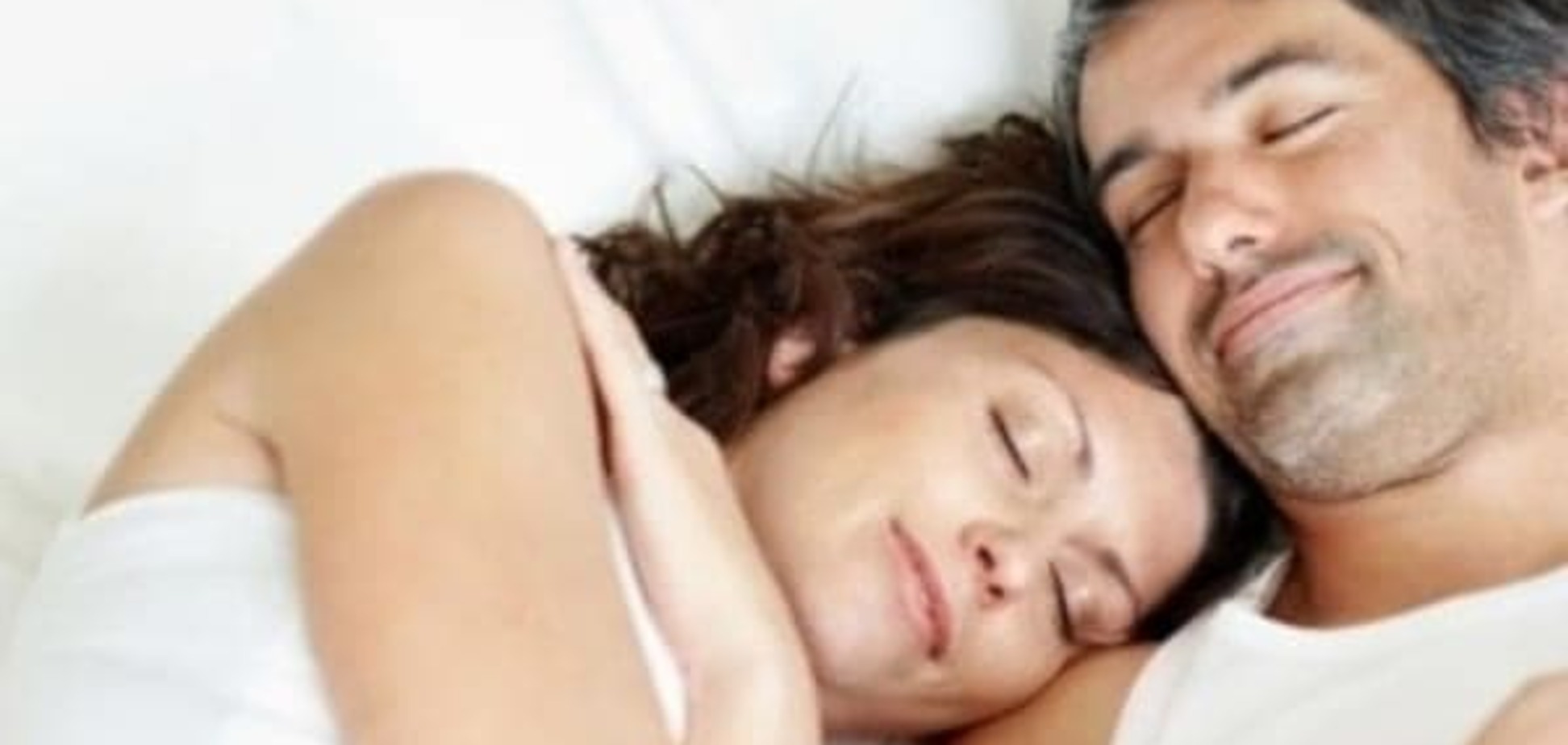 Шерстяное одеяло помогает парам лучше спать