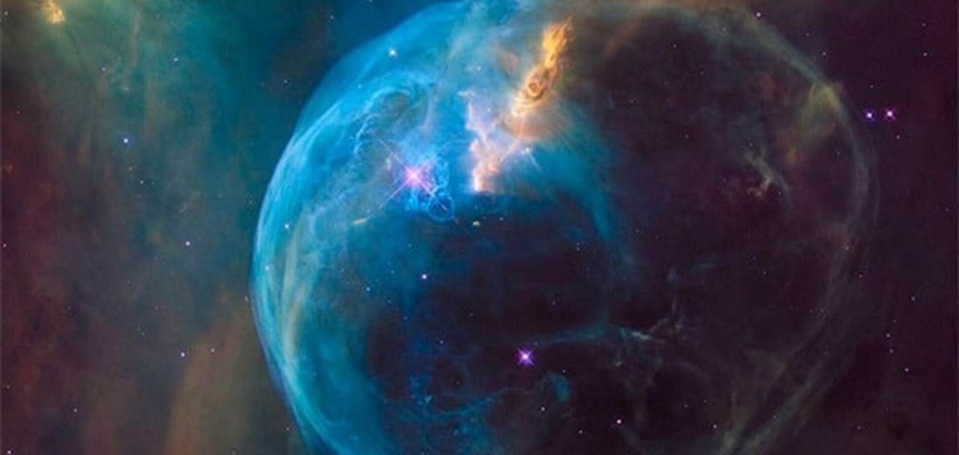 В NASA показали огромный сияющий космический пузырь. Видеофакт