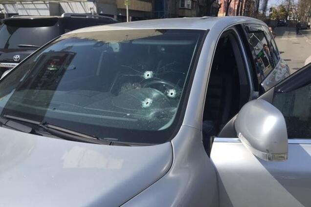 Расстрелянное авто Тараса Зиновенко