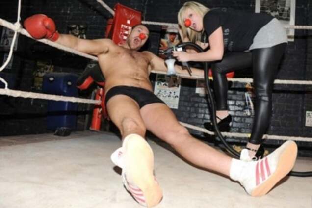 '19 кг жиру': непереможний чемпіон світу познущався над Ф'юрі перед реваншем із Кличком