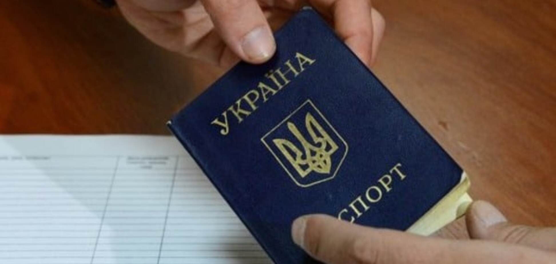 Поліцейська держава: юрист пояснив, чому українців змушують змінювати прописку в разі переїзду
