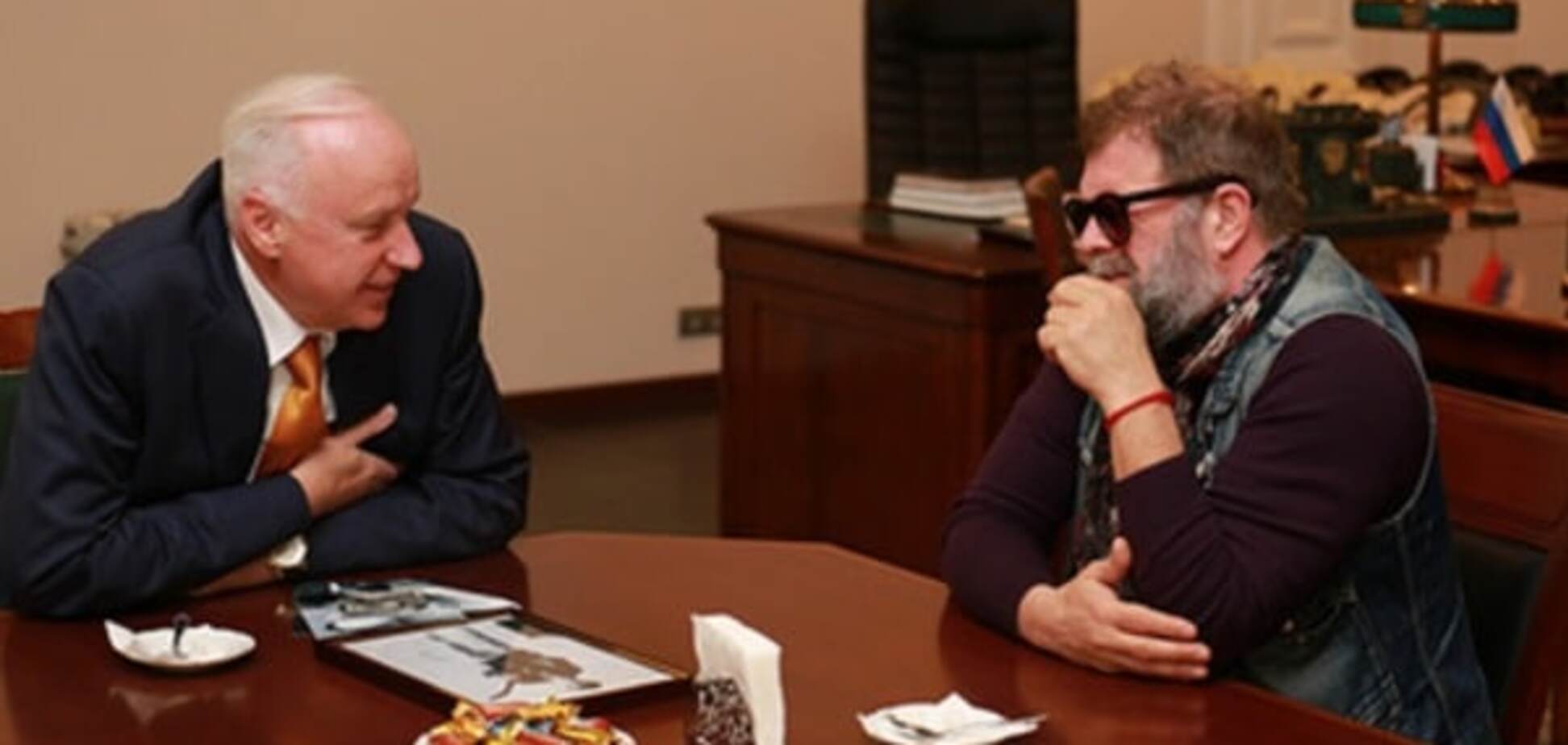 На поклоне у босса. Чего они туда ходят?