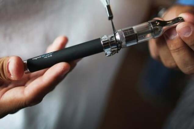 Использование электронных сигарет в помещении не представляет рисков для окружающих - ЕМРА