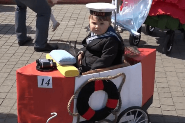 Парад декорированных колясок в Запорожье