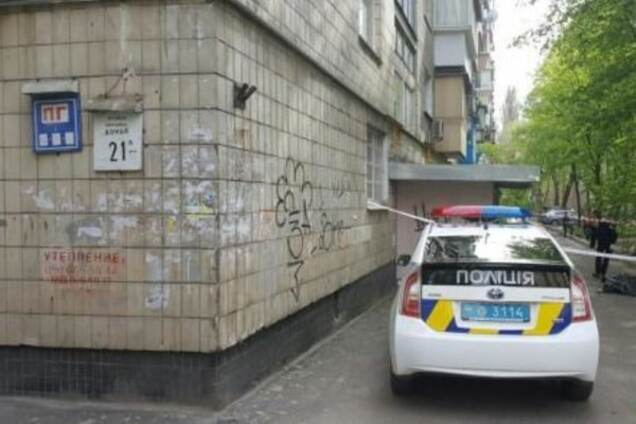 В Киеве мужчина выпрыгнул с 9 этажа