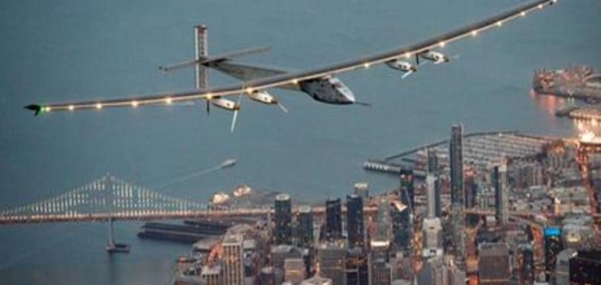 Літак на сонячних батареях перелетів Тихий океан