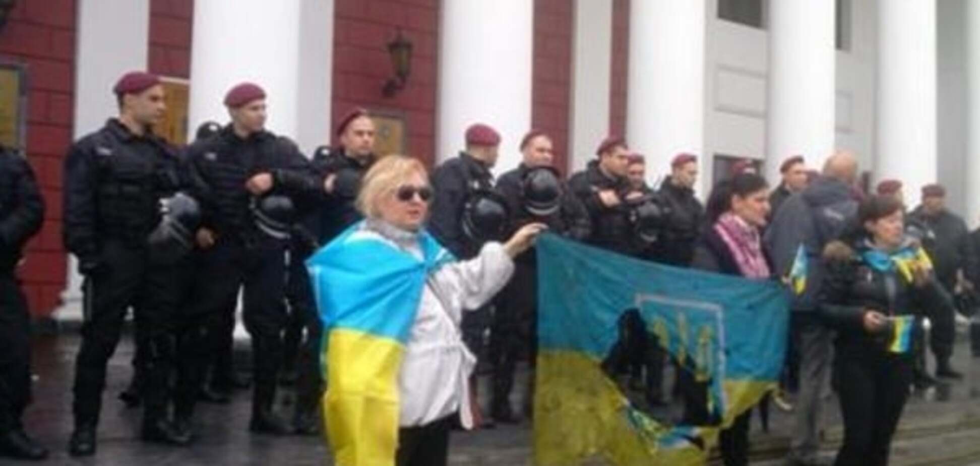 Сессия одесского горсовета пройдет несмотря на разгром 'Антимайдана' на Думской площади