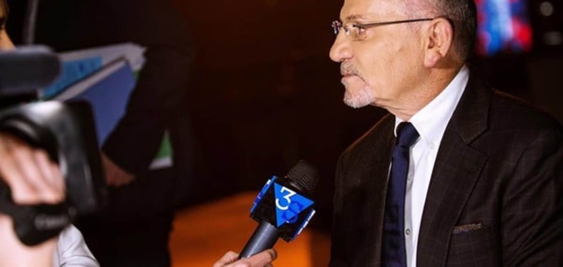 Савик Шустер