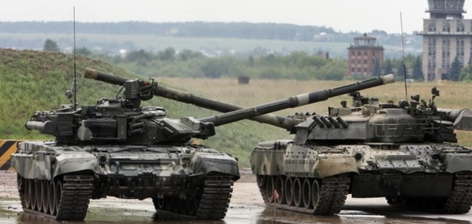 Усиливают позиции: Россия направила десятки танков в Луганск