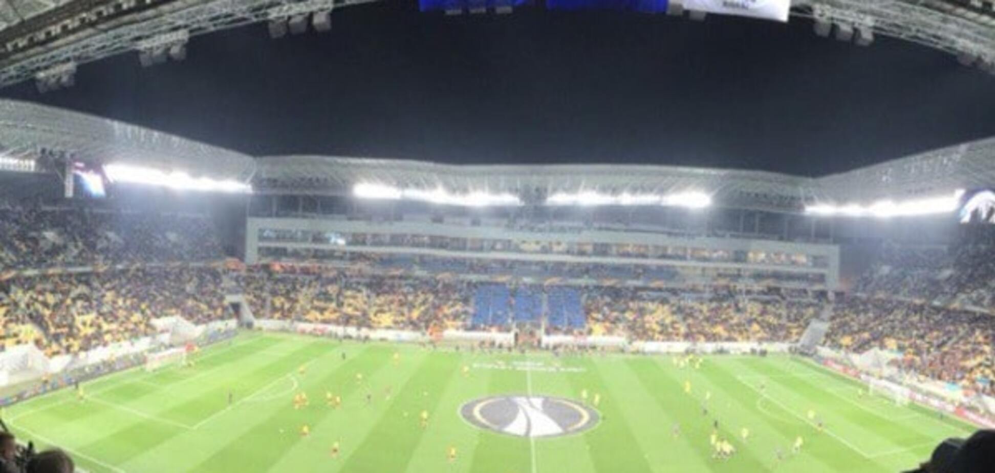 Вболівальники фантастично виконали гімн України на матчі 'Шахтар' - 'Севілья'