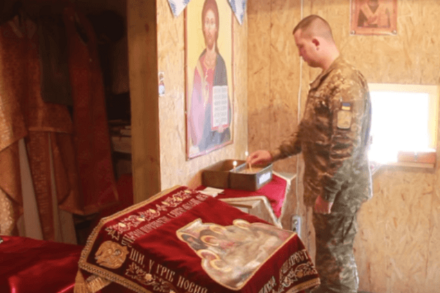 С любовью к родной земле: военные показали, как готовятся к Пасхе в зоне АТО. Опубликовано видео