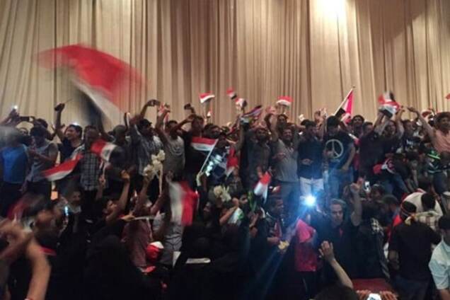 'Майдан' в Іраку: активісти штурмували парламент у Багдаді