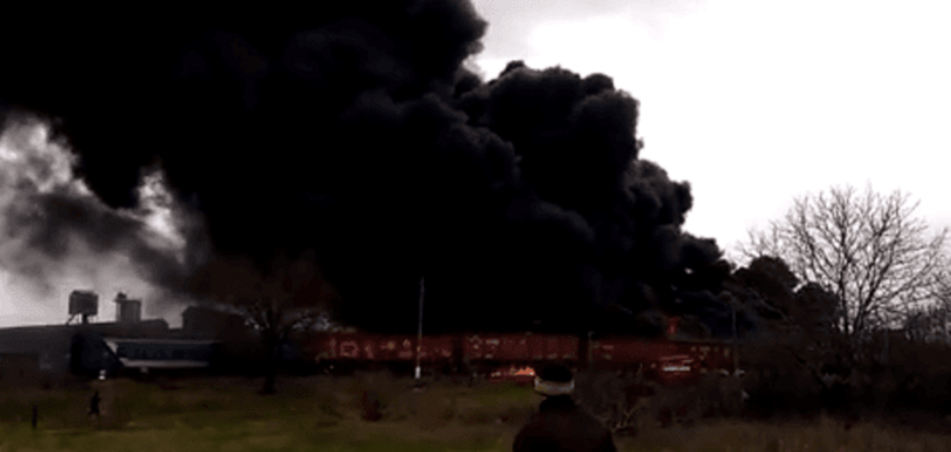 У Краснодоні вибухнула цистерна з паливом терористів: відеофакт