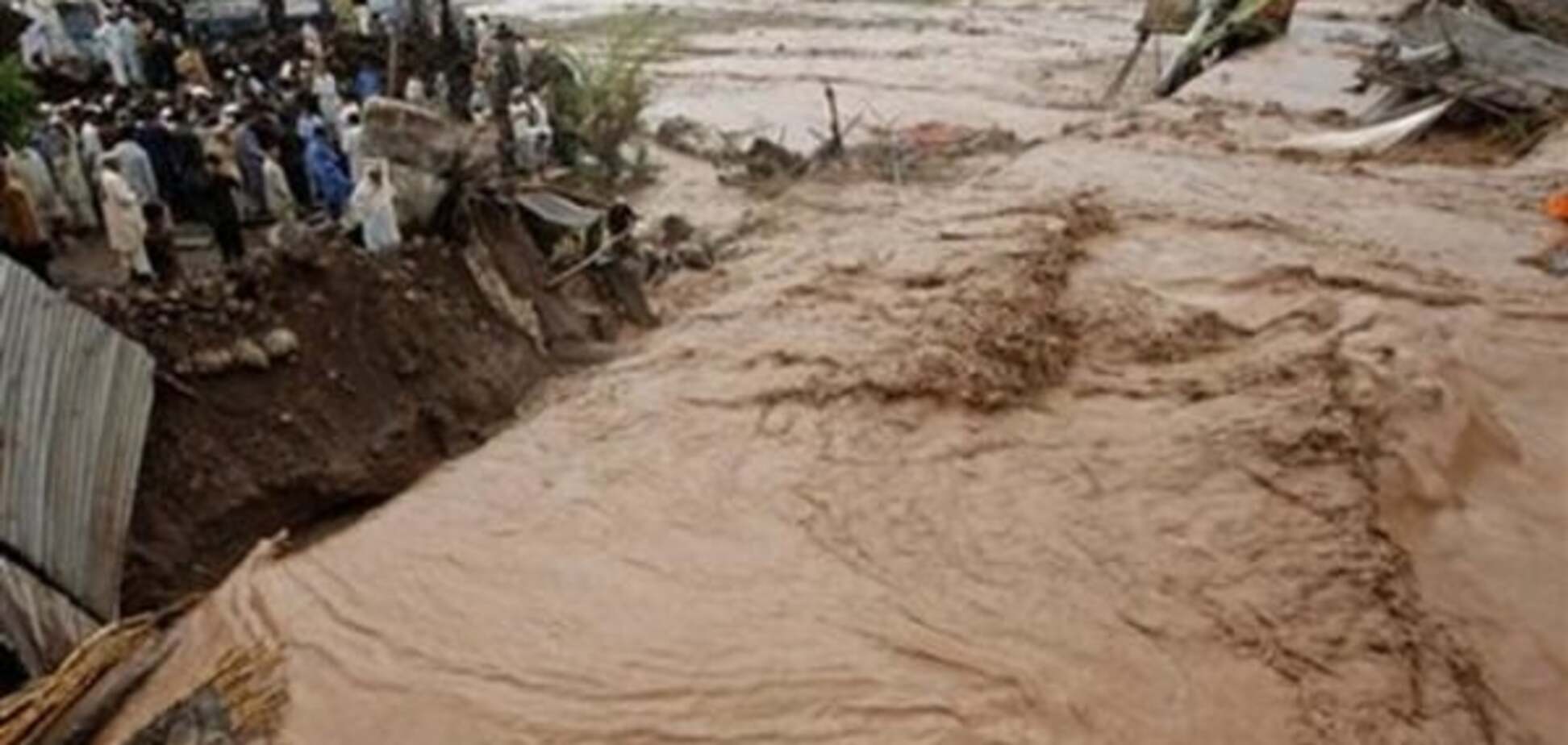 У Пакистані від повені загинуло щонайменше 45 осіб: опубліковані фото, відео